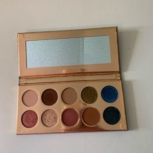 Dose of Colors Friendcation Eyeshadow Palette Limited Edition